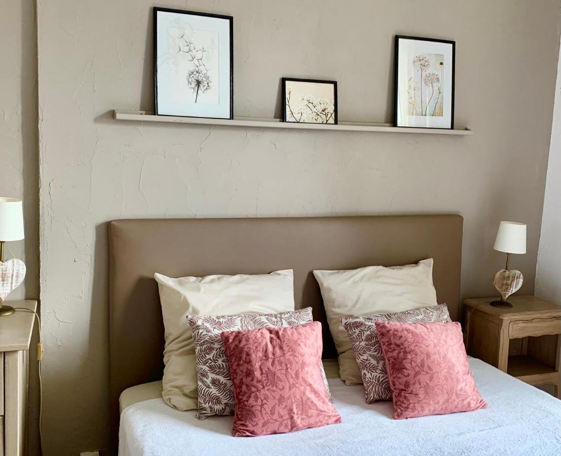 La Maison Du Bourg B&B Puisseguin Εξωτερικό φωτογραφία