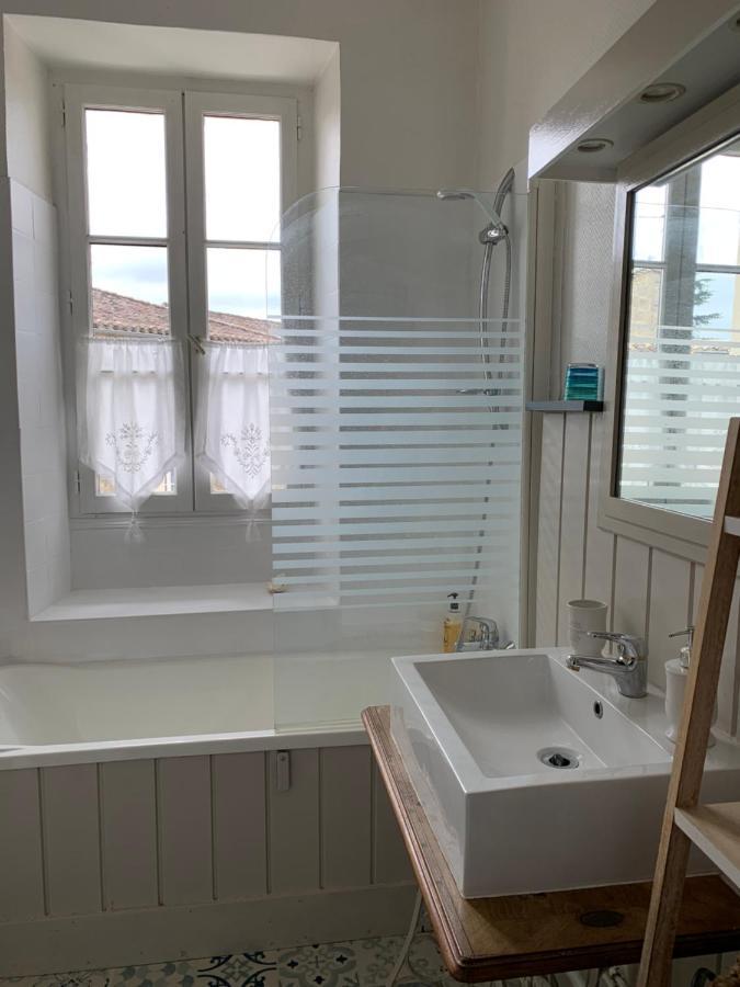 La Maison Du Bourg B&B Puisseguin Εξωτερικό φωτογραφία
